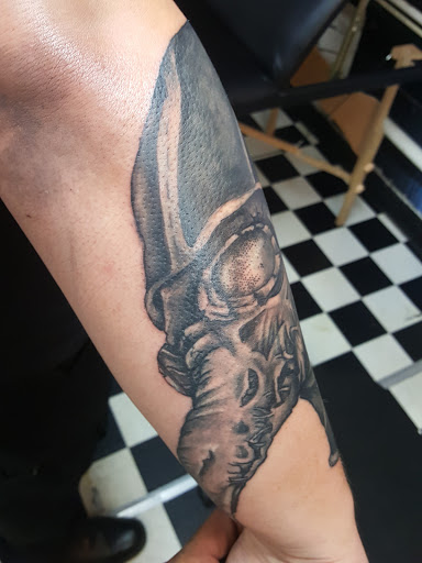 Explore minimalist sibling tattoo ideas, creative tattoo ideas in Maryville, available at Distinked Tattoo