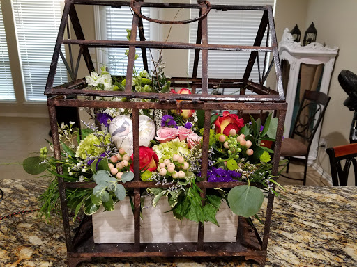 Florist «1-800 Flowers Family Floral», reviews and photos, 8424 Lakewood Hill Dr #110, Fort Worth, TX 76137, USA