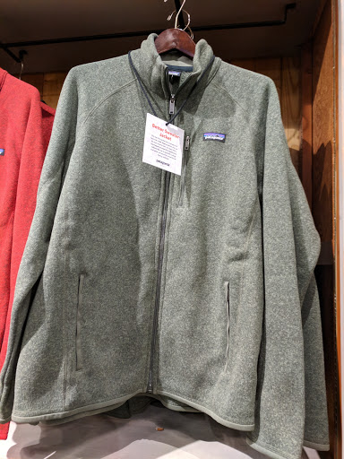 Shopping Mall «The Plaza at Shelter Cove Shopping Center», reviews and photos, 50 Shelter Cove Ln, Hilton Head Island, SC 29928, USA