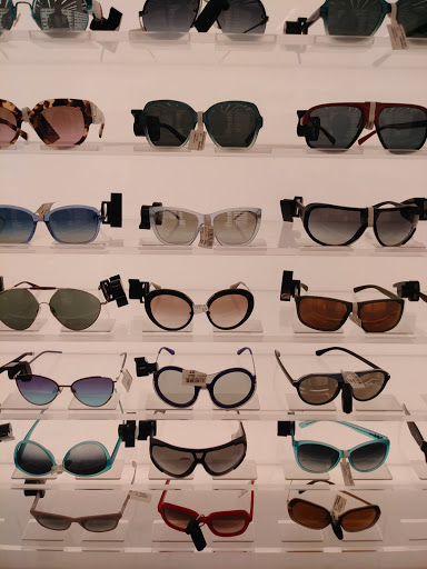 Department Store «Saks OFF 5TH», reviews and photos, 260 Shrewsbury Plaza, Shrewsbury, NJ 07702, USA