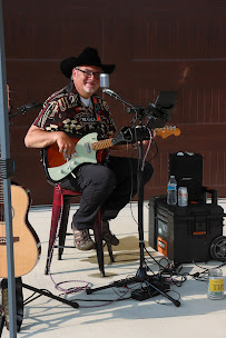 Kevin Buck Solo Acoustic Musician - Photo 5 - Car repair in Duluth, MN, Duluth
