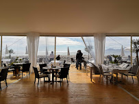 Atmosphère du Restaurant français Plage Long Beach à Cannes - n°14