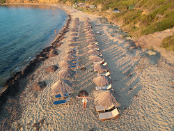 Photo de Mandraki beach zone des équipements