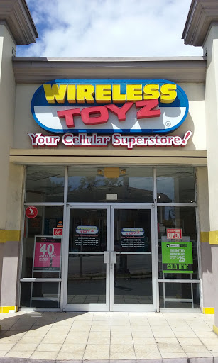 Cell Phone Store «Wireless Toyz North Miami | iPhone Repair 33161», reviews and photos, 995 NE 135th St, North Miami, FL 33161, USA