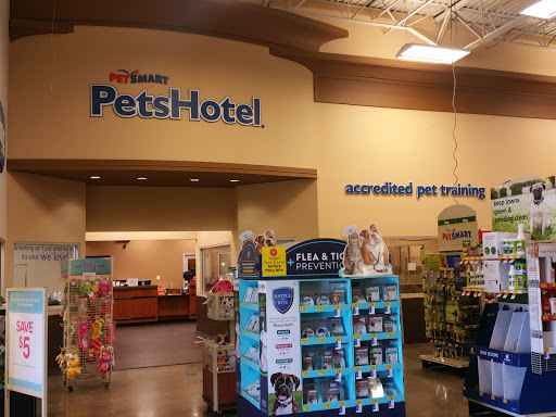Pet Supply Store «PetSmart», reviews and photos, 7290 W Bell Rd, Glendale, AZ 85308, USA