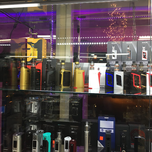 Body Piercing Shop «Vibes Smoke Shop & Piercing», reviews and photos, 1222 El Camino Real, Redwood City, CA 94061, USA