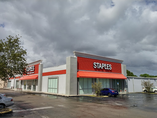 Office Supply Store «Staples», reviews and photos, 2120 SW 32nd Ave, Coral Gables, FL 33145, USA