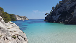 Φωτογραφία του Παραλία Cala Macarelleta και το όμορφο τοπίο του