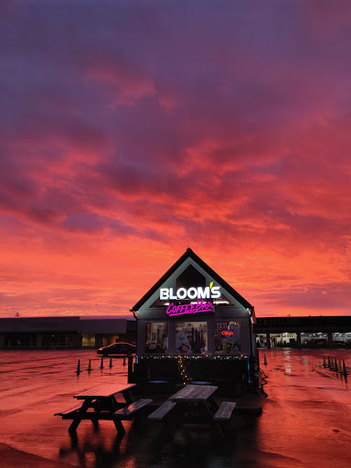 Discount Store «Dollar General», reviews and photos, 1209 Towanda Ave, Bloomington, IL 61701, USA