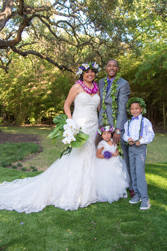 Bridal Shop «Amour Bridal», reviews and photos, 601 E Whitestone Blvd #408, Cedar Park, TX 78613, USA