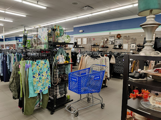 Thrift Store «Lake Hallie Goodwill Retail Store & Training Center», reviews and photos, 2759 S Prairie View Rd, Chippewa Falls, WI 54729, USA