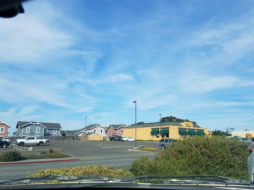 Pet Supply Store «Fort Bragg Feed & Pet Inc», reviews and photos, 880 Stewart St # D, Fort Bragg, CA 95437, USA