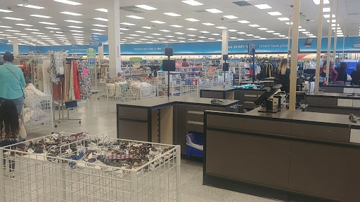 Clothing Store «Ross Dress for Less», reviews and photos, 2020 N 75th Ave, Phoenix, AZ 85035, USA