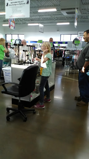 Thrift Store «Goodwill Retail Store of Springfield – Chestnut Crossing», reviews and photos, 425 S Western Ave, Springfield, MO 65802, USA