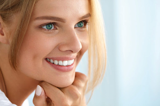 CLÍNICA DENTAL LÍNEA DENT Urgencias dentales | Diseño de sonrisa | Implantes | Ortodoncia en La Línea de la Concepción, Cádiz