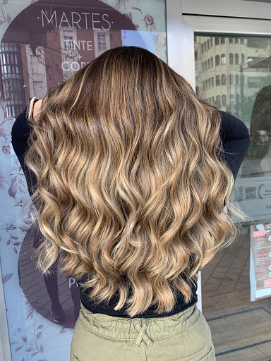 Peluquería #Alestilodecassandra en Granada, Granada