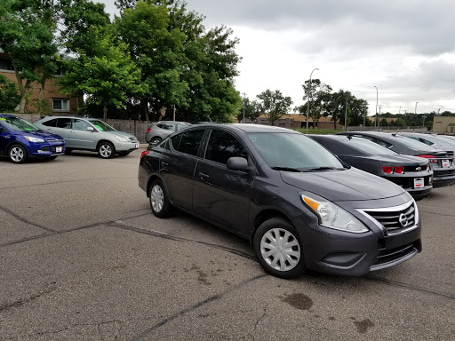 Car Dealer «University Auto Sales», reviews and photos, 616 E 78th St, Richfield, MN 55423, USA