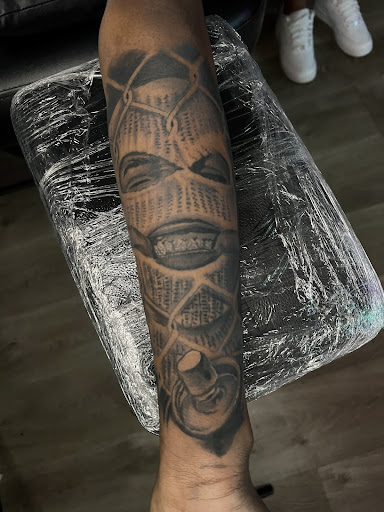 Explore fast tattoo ideas, creative tattoo ideas in Apple Valley, available at 21st Vintage Tattoo