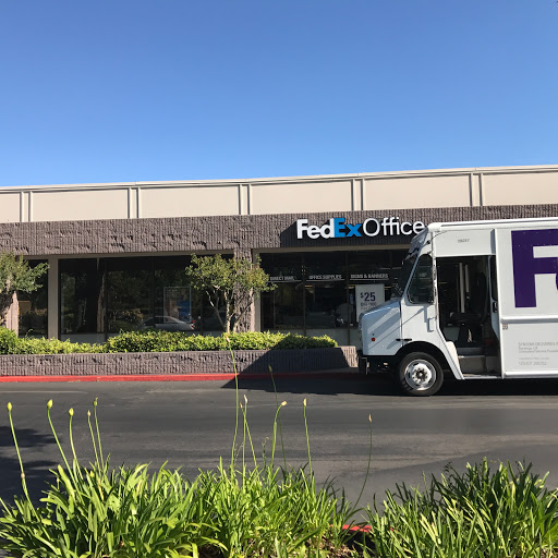 Print Shop «FedEx Office Print & Ship Center», reviews and photos, 1061 W March Ln, Stockton, CA 95207, USA