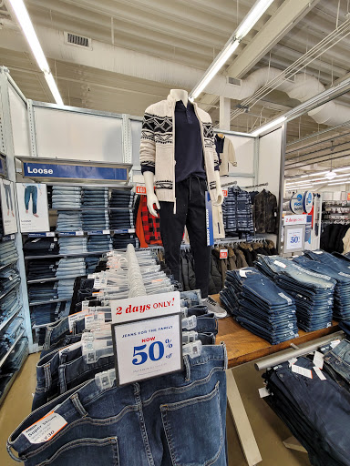 Clothing Store «Old Navy», reviews and photos, 1232 3rd Street Promenade, Santa Monica, CA 90401, USA
