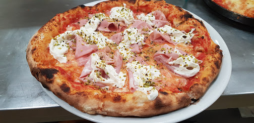 Focacceria Pizzeria Nicos in Crispiano, Provincia di Taranto