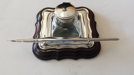 Jewelry Repair Service «Quikset Jewelry & Watch Repair», reviews and photos, 4848 Lemmon Ave #108, Dallas, TX 75219, USA