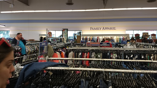 Thrift Store «Goodwill», reviews and photos, 12250 NE Halsey St, Portland, OR 97230, USA