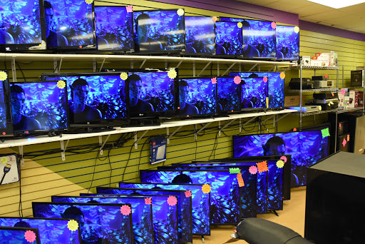 Pawn Shop «Money & More», reviews and photos, 1025 S Riverside Dr, Iowa City, IA 52246, USA