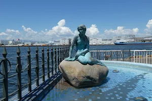 Mermaid Statue image