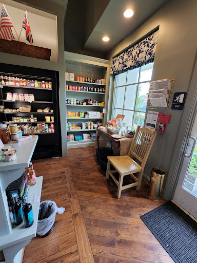 Shopping Mall «Eagle Village Shops», reviews and photos, 503 W Lancaster Ave, Wayne, PA 19087, USA