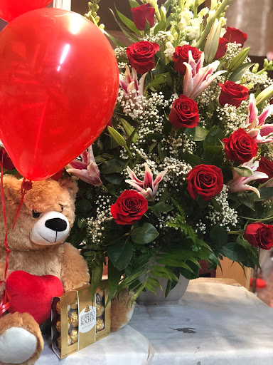 Florist «Illusion Florist & Events», reviews and photos, 12231 SE Stark St, Portland, OR 97233, USA