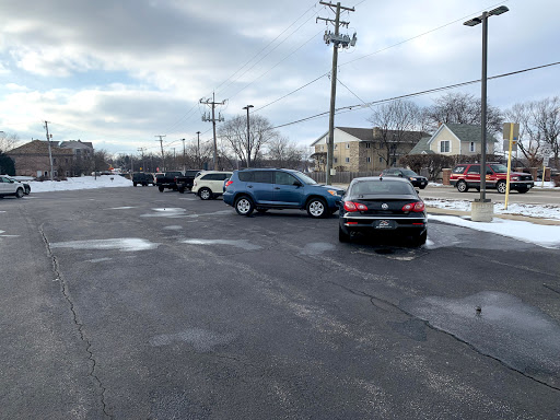 Car Dealer «Auto Villa», reviews and photos, 302 S Lake St, Grayslake, IL 60030, USA