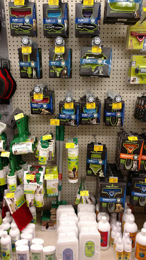 Pet Supply Store «PetSmart», reviews and photos, 10164 Colerain Ave, Cincinnati, OH 45251, USA