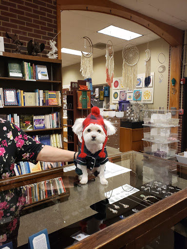 Book Store «Quest Book Shop», reviews and photos, 306 Geneva Rd, Wheaton, IL 60187, USA