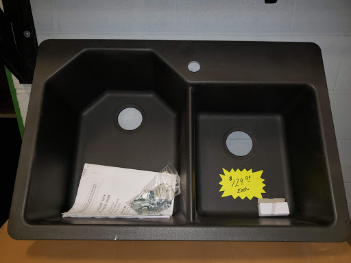 Home Goods Store «Hoods Discount Home Center», reviews and photos, 4401 MO-30, House Springs, MO 63051, USA