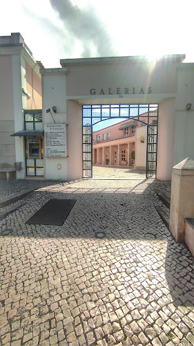 Galerias de Caneças, Praça Dr. Manuel de Arriaga 16B loja 1, 1685-585 Caneças, Portugal