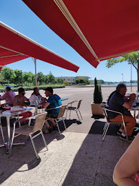 Atmosphère du Restaurant La Brasserie du Lac à Bourges - n°5