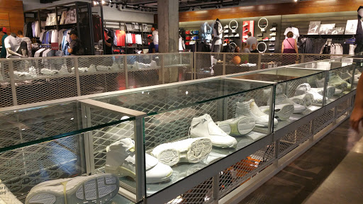 Clothing Store «Nike Portland», reviews and photos, 638 SW 5th Ave, Portland, OR 97201, USA