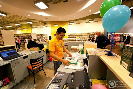 Book Store «Dollar Bookfair», reviews and photos, 24155 Laguna Hills Mall, Laguna Hills, CA 92653, USA