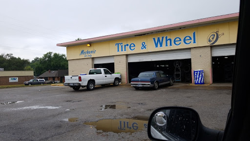 Tire & Wheel