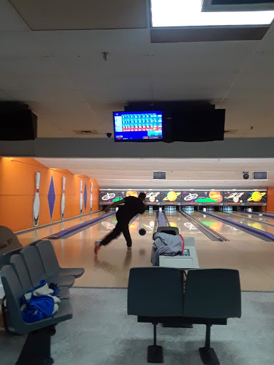 Bowling Alley «Vista Lanes Bowling Center», reviews and photos, 550 Oriskany Blvd, Yorkville, NY 13495, USA