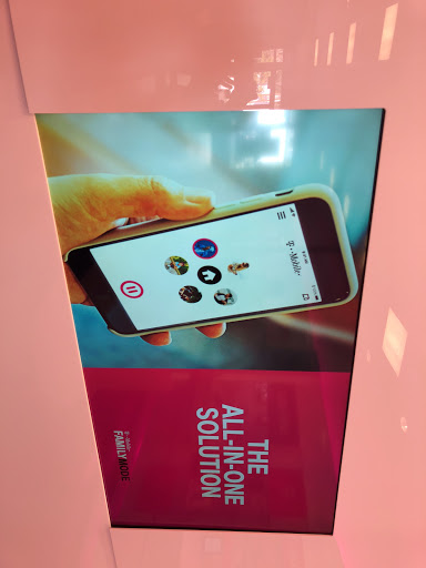 Cell Phone Store «T-Mobile», reviews and photos, 25965 Industrial Blvd #105, Hayward, CA 94545, USA