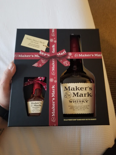 Liquor Store «Liquor Warehouse», reviews and photos, 2125 E Division St, Arlington, TX 76011, USA