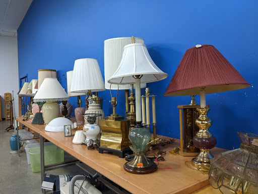 Thrift Store «Volunteers of America Thrift Store», reviews and photos, 1135 N Belsay Rd, Burton, MI 48509, USA