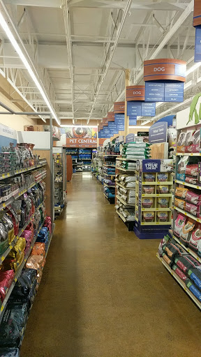 Pet Supply Store «PetSmart», reviews and photos, 2858 Willamette St, Eugene, OR 97405, USA