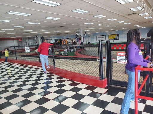 Amusement Center «Enchanted Castle Family Entertainment Complex and Restaurant», reviews and photos, 1103 S Main St, Lombard, IL 60148, USA