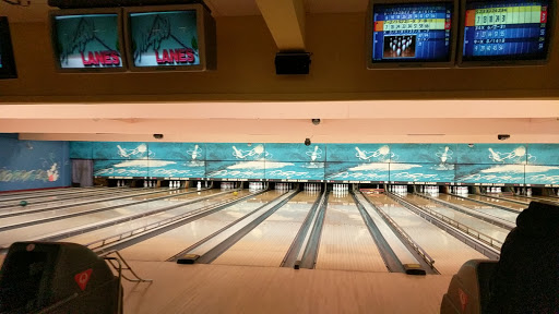 Bowling Alley «Mt Hood Lanes», reviews and photos, 2311 E Powell Blvd, Gresham, OR 97080, USA