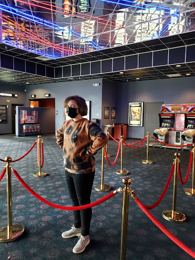 Movie Theater «Roseburg Cinema», reviews and photos, 1750 NW Hughwood Dr, Roseburg, OR 97471, USA