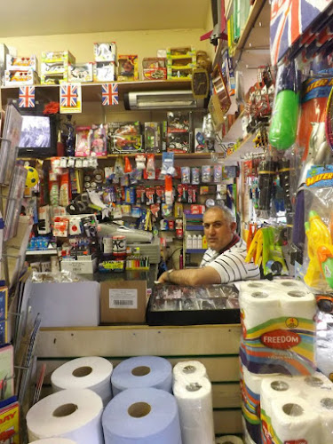 Reviews of Ideal Household in London - Hardware store