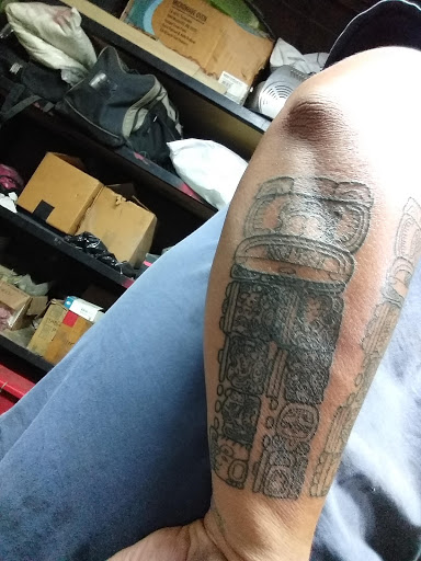 ink line tattoo